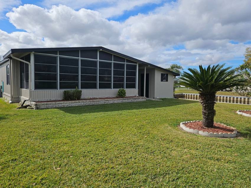 110 Lake Hazel Drive a Winter Haven, FL Mobile or Manufactured Home for Sale